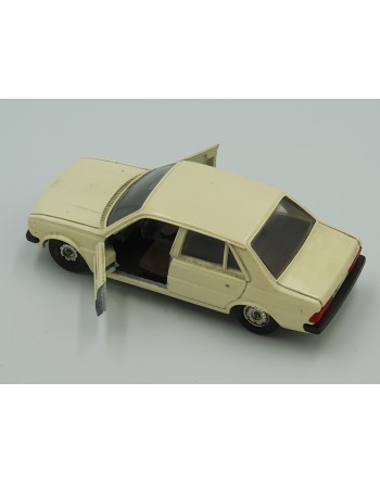 1/43 PEUGEOT 305
